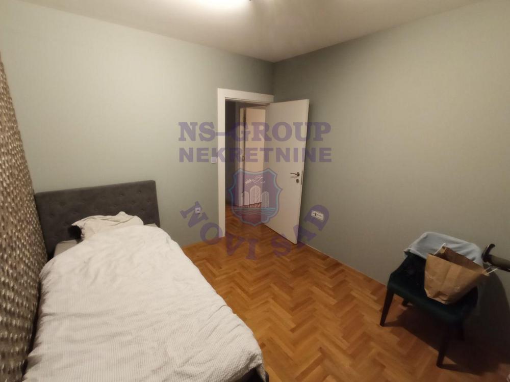 Slika 8 - Odlican cetvorosoban stan na Telepu!