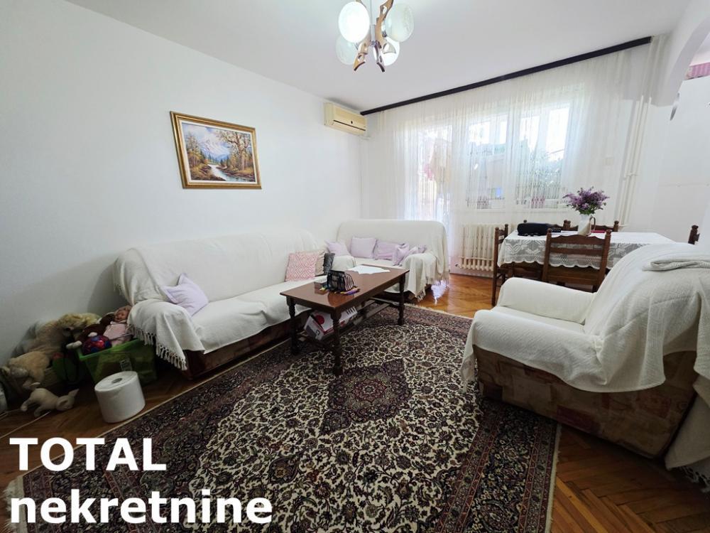 Glavna slika -Stan,NOVI SAD,BULEVAR,kv: 52.00, € 120000, ID: 1102514