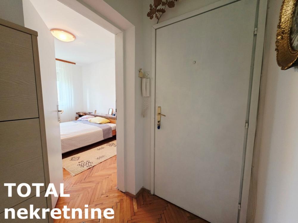 Slika 11 - Stan,NOVI SAD,BULEVAR,kv: 52.00, € 120000, ID: 1102514