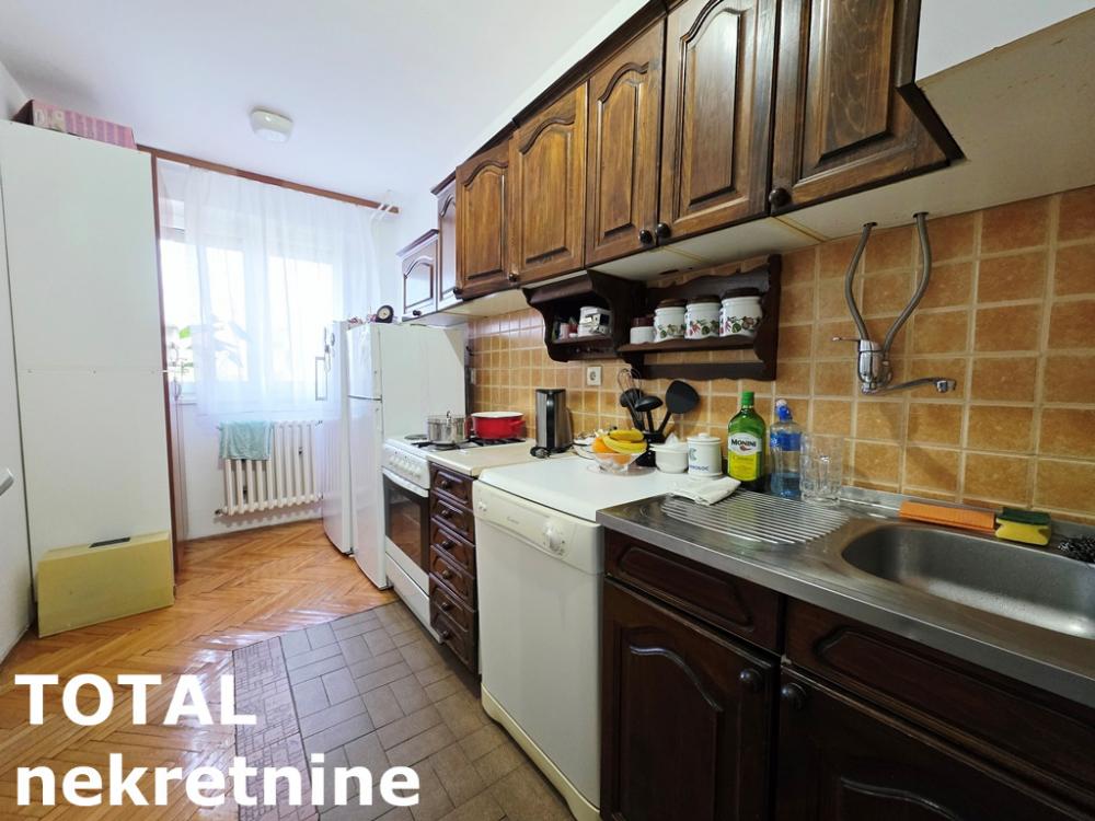 Slika 5 - Stan,NOVI SAD,BULEVAR,kv: 52.00, € 120000, ID: 1102514