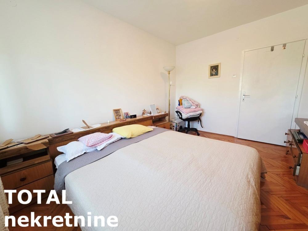 Slika 7 - Stan,NOVI SAD,BULEVAR,kv: 52.00, € 120000, ID: 1102514