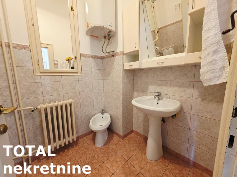 Slika 9 - Stan,NOVI SAD,CENTAR,kv: 72.00, € 206000, ID: 1102516