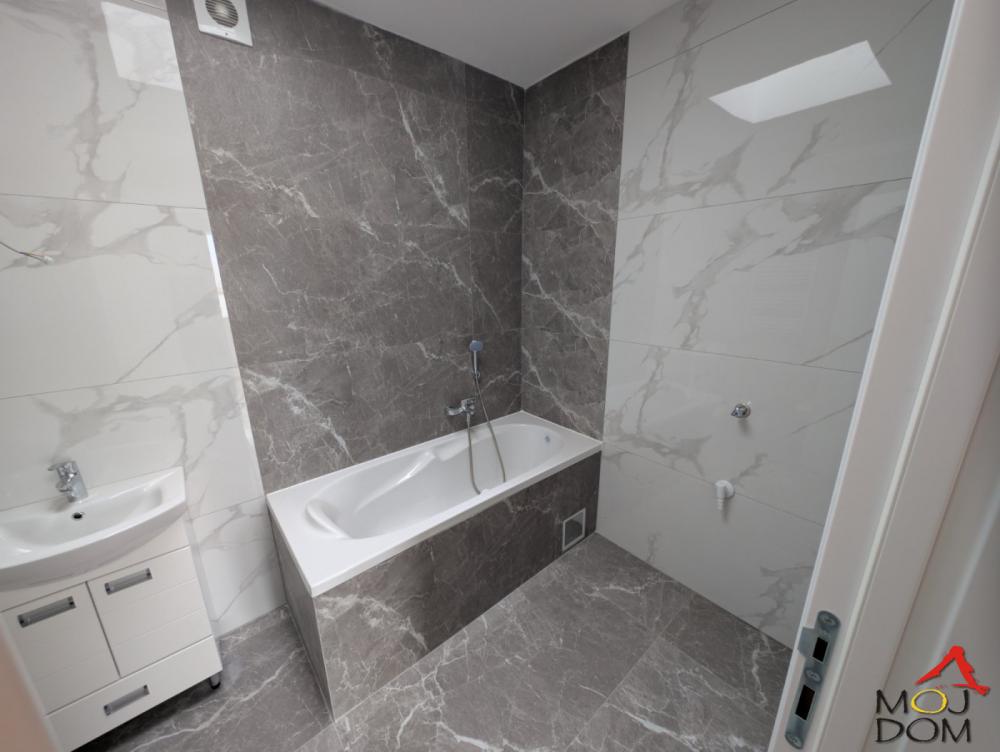 Slika 11 - Stan,NOVI SAD,TELEP,kv: 207, € 362500, ID: 1029259