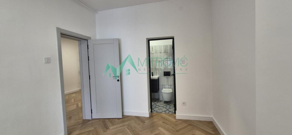 Slika 11 - Novi Sad, Centar - Kompletno renoviran Trosoban stan 85m2 u Centru Novog Sada 