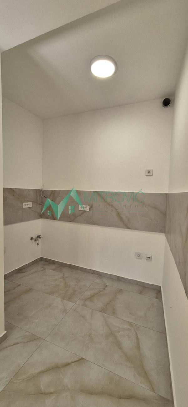 Slika 4 - Novi Sad, Centar - Kompletno renoviran Trosoban stan 85m2 u Centru Novog Sada 