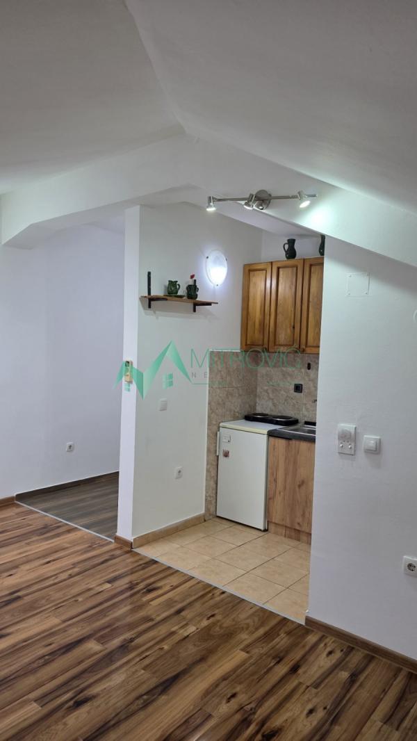 Slika 5 - Novo Naselje. 22m2. Useljiv  stan. 