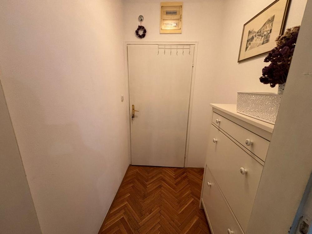 Slika 10 - Stan,NOVI SAD,BULEVAR,kv: 63.00, € 149350, ID: 1059337