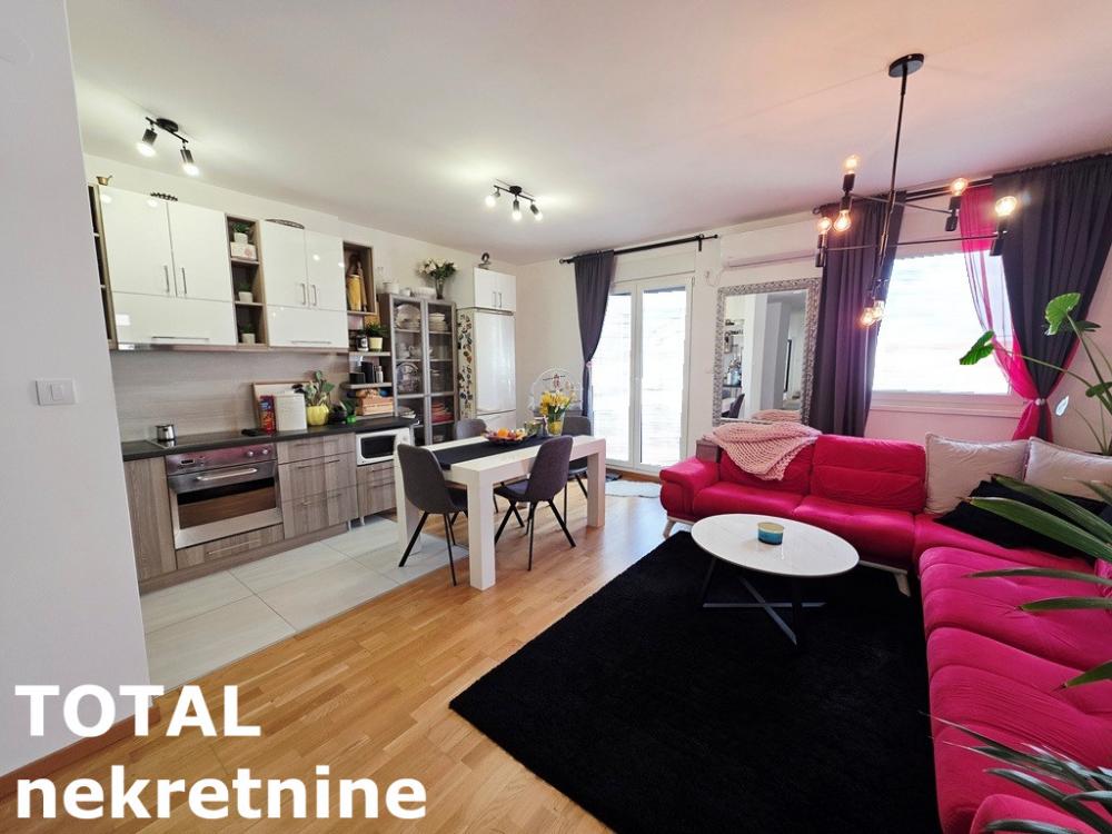 Slika 4 - Stan,NOVI SAD,LIPOV GAJ,kv: 72.00, € 151200, ID: 1102515