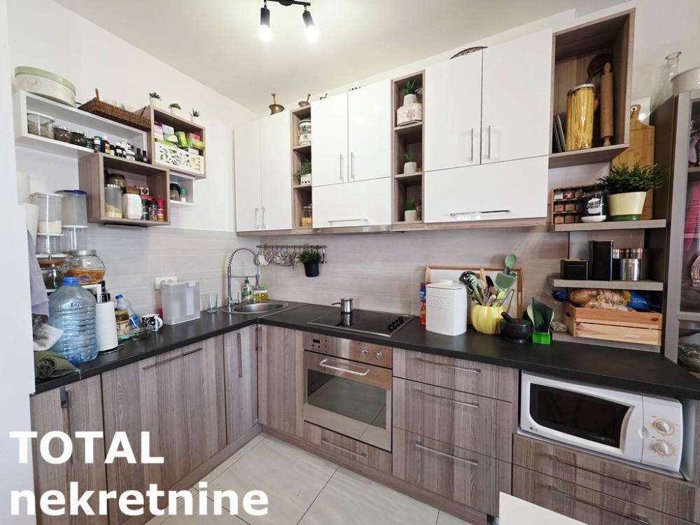 Slika 6 - Stan,NOVI SAD,LIPOV GAJ,kv: 72.00, € 151200, ID: 1102515