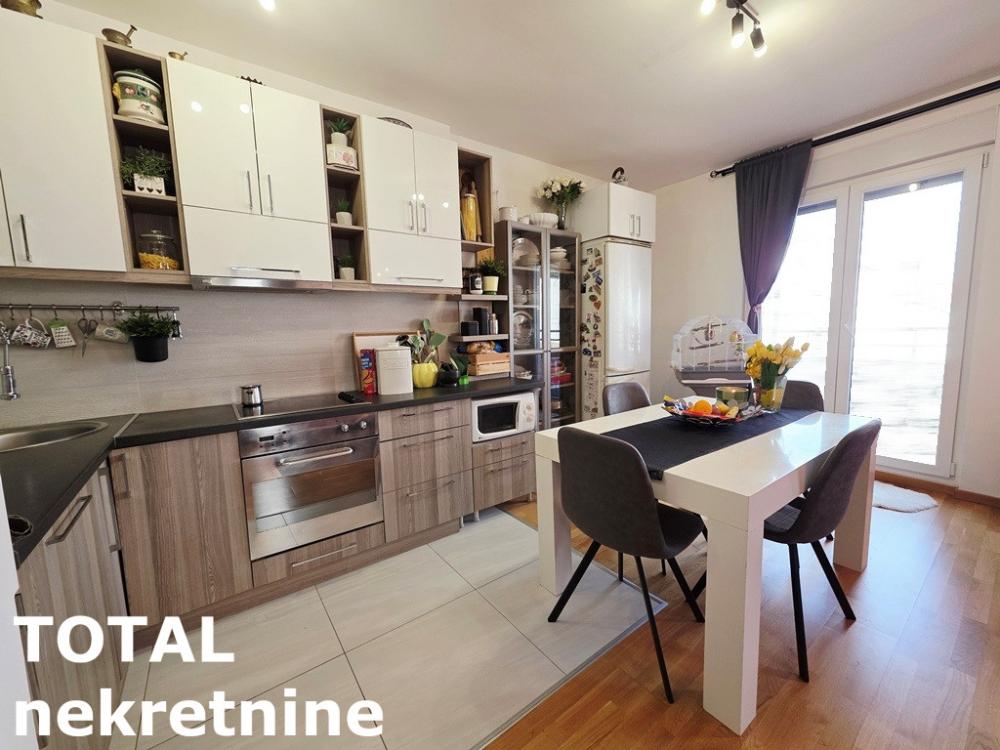 Slika 5 - Stan,NOVI SAD,LIPOV GAJ,kv: 72.00, € 151200, ID: 1102515