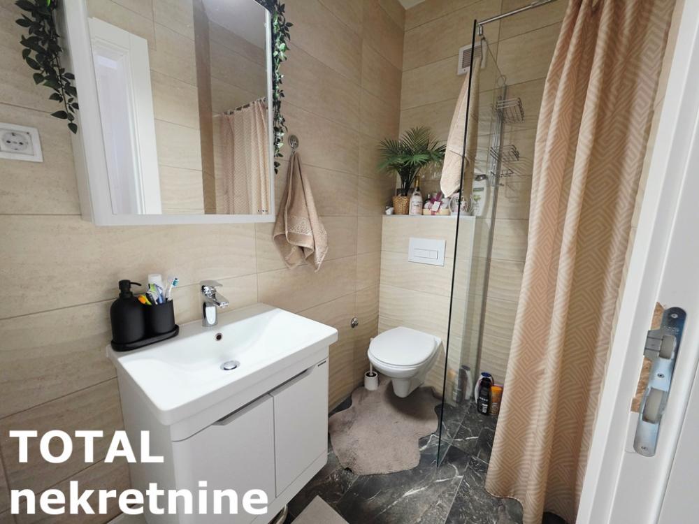 Slika 11 - Stan,NOVI SAD,LIPOV GAJ,kv: 72.00, € 151200, ID: 1102515