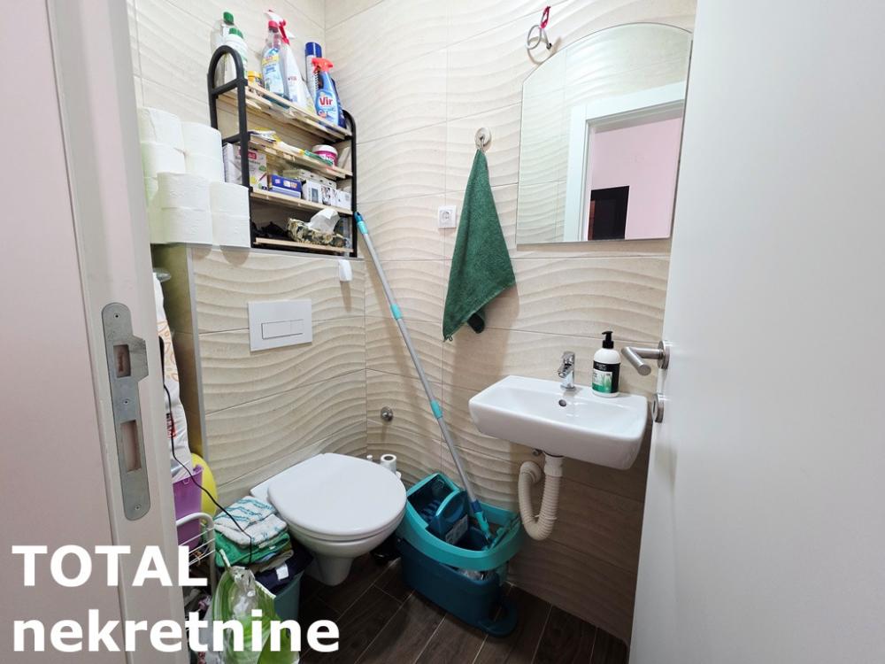 Slika 10 - Stan,NOVI SAD,LIPOV GAJ,kv: 72.00, € 151200, ID: 1102515