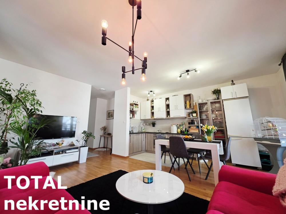 Slika 2 - Stan,NOVI SAD,LIPOV GAJ,kv: 72.00, € 151200, ID: 1102515