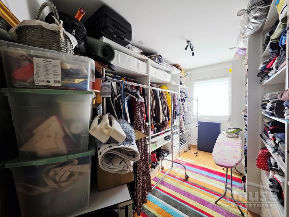 Slika 10 - Stan,NOVI SAD,LIPOV GAJ,kv: 72.00, € 151200, ID: 1065667