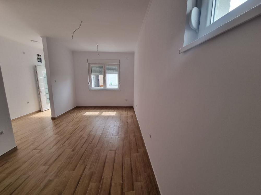 Slika 2 - Veternička rampa - ODLIČNA GARSONJERA 26m2