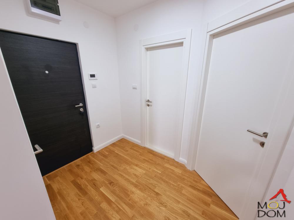 Slika 5 - Stan,NOVI SAD,SOMBORSKI BULEVAR,kv: 63, € 169950, ID: 1032095