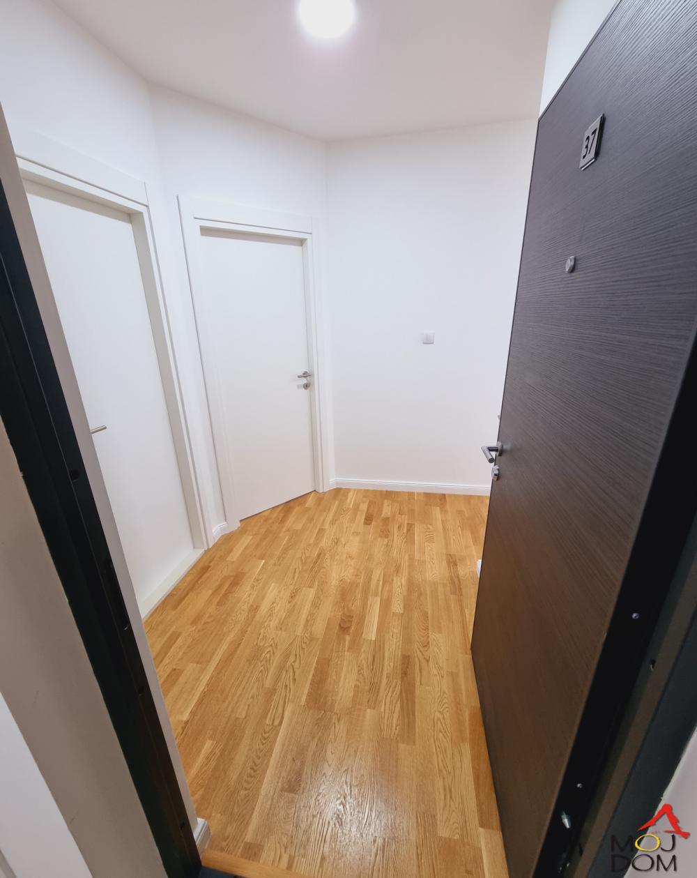 Slika 3 - Stan,NOVI SAD,SOMBORSKI BULEVAR,kv: 63, € 169950, ID: 1032095