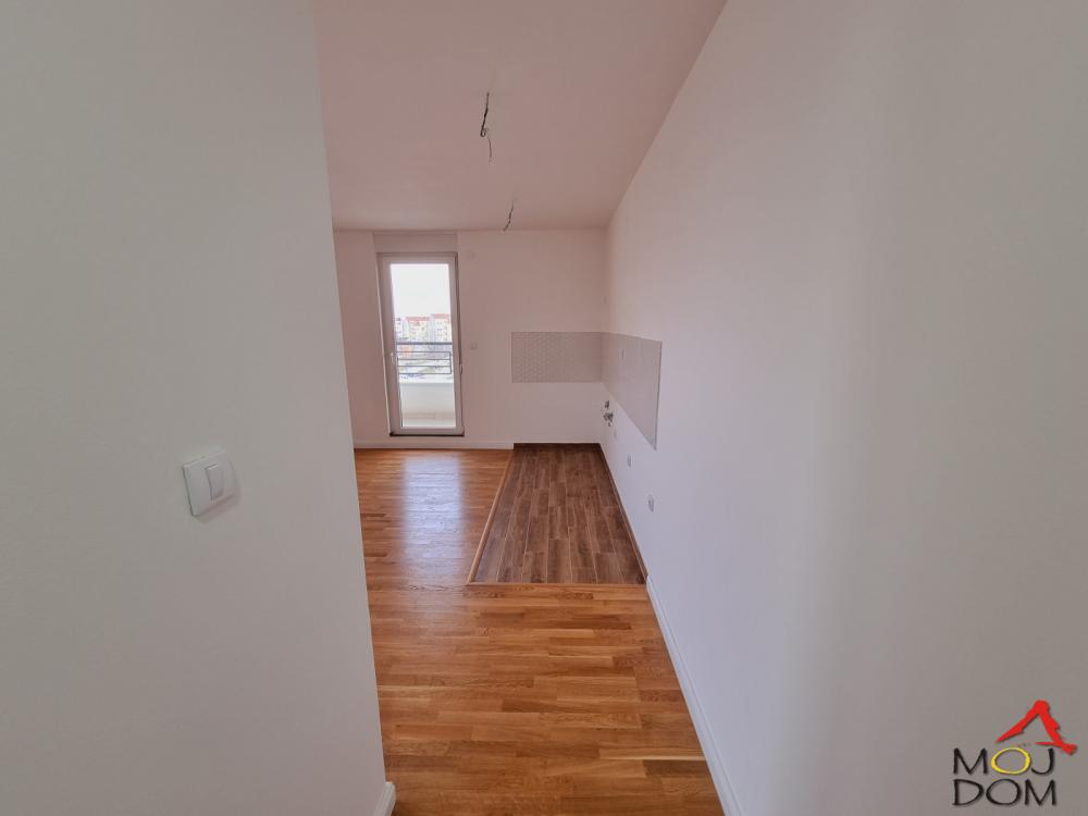 Slika 2 - Stan,NOVI SAD,SOMBORSKI BULEVAR,kv: 63, € 169950, ID: 1032095