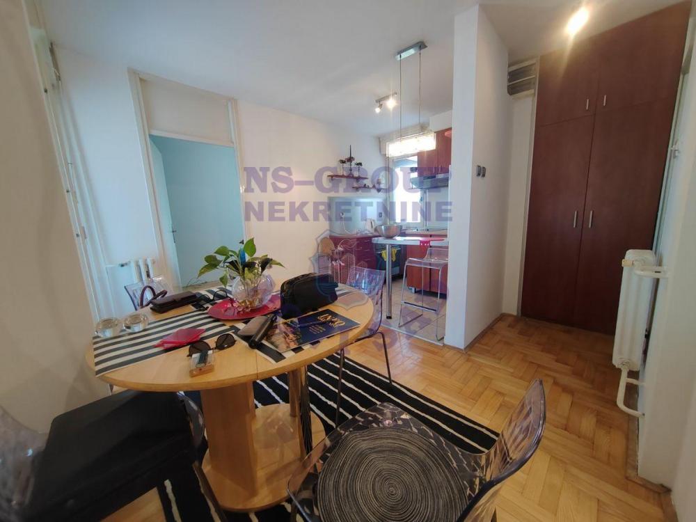 Slika 1 - Š:567709 Dvosoban na Bulevaru Oslobođenja