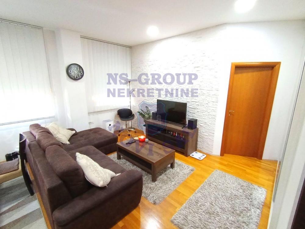 Glavna slika -Jednoiposoban, 43m2, Bulevar Evrope Novi Sad, ima lift