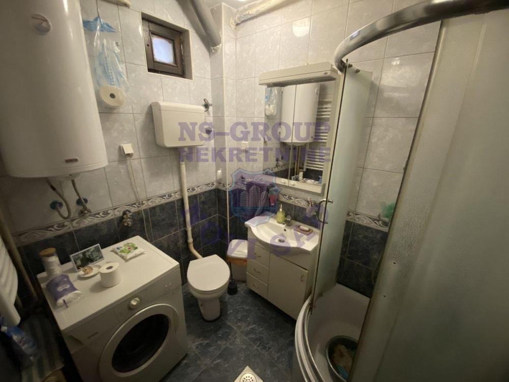 Slika 0 - Dvoiposoban stan u centru 