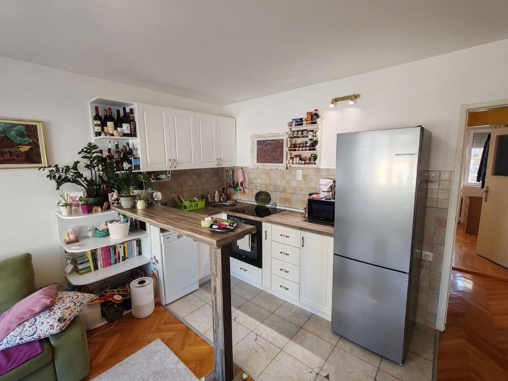 Slika 1 - Stan,NOVI SAD,GRBAVICA,kv: 55.00, € 164300, ID: 1059339
