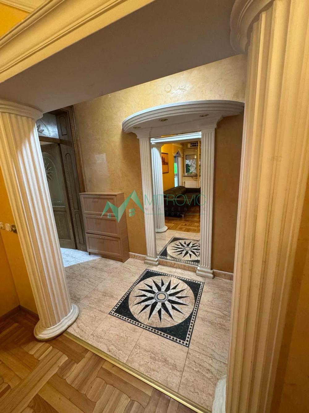 Slika 6 - Komforan, namešten dvosoban stan, sa terasom, u centru Novog Sada-retko u ponudi 