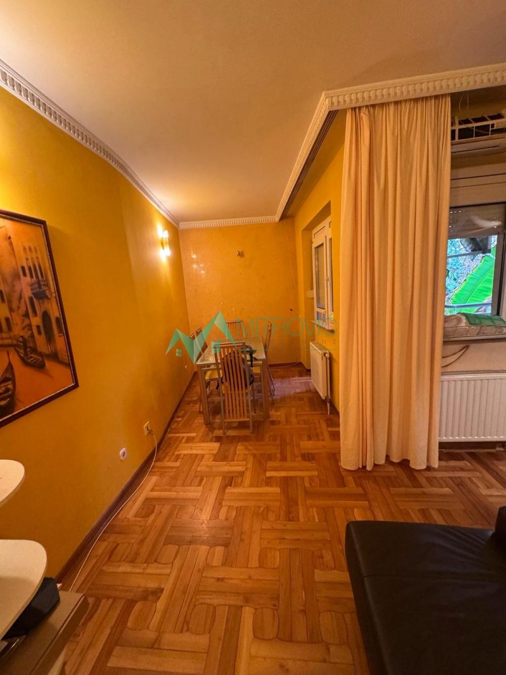 Slika 2 - Komforan, namešten dvosoban stan, sa terasom, u centru Novog Sada-retko u ponudi 