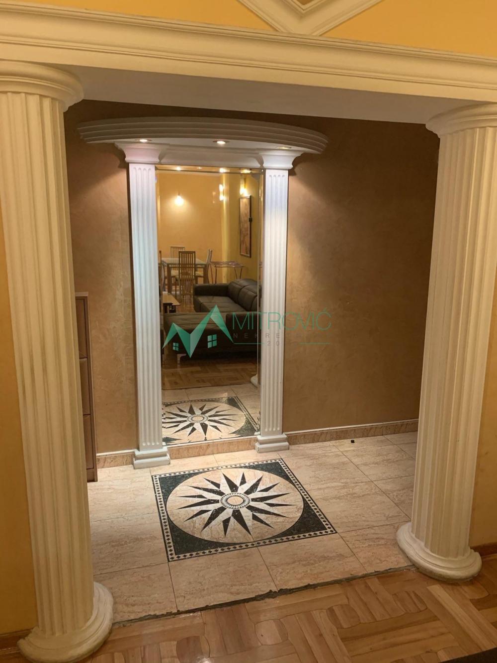 Slika 8 - Komforan, namešten dvosoban stan, sa terasom, u centru Novog Sada-retko u ponudi 