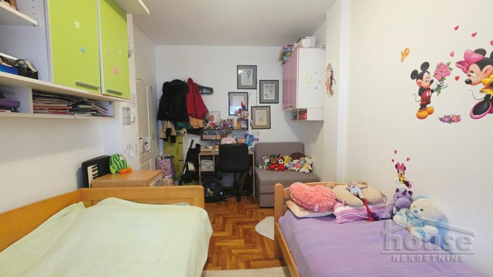 Slika 5 - Stan,PETROVARADIN,PETROVARADIN,kv: 39.00, € 115000, ID: 1065673