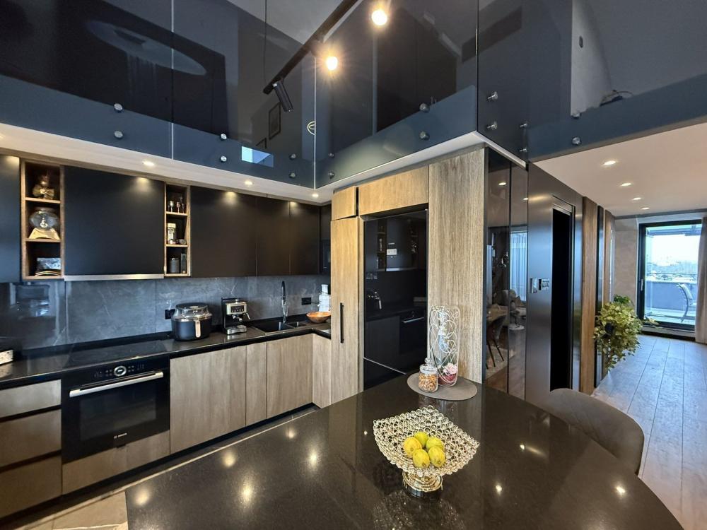 Slika 3 - Četvorosoban, 167m2, Sajmište Novi Sad, sa terasom, ima lift