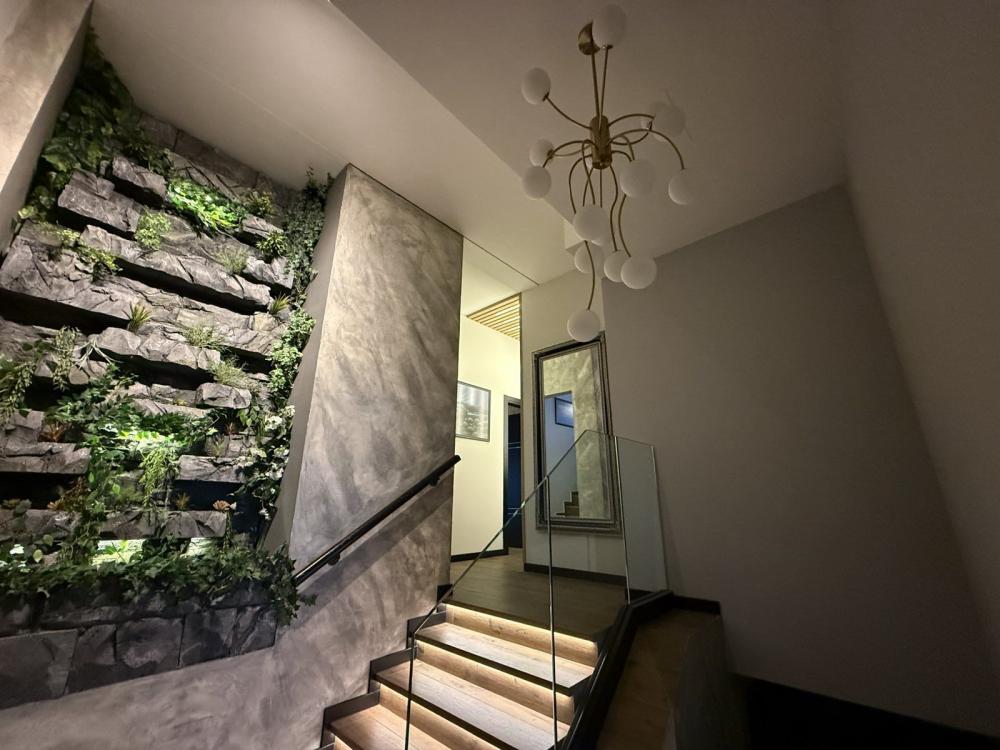 Slika 7 - Četvorosoban, 167m2, Sajmište Novi Sad, sa terasom, ima lift