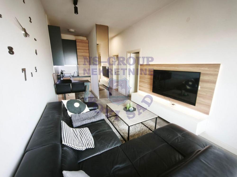 Glavna slika -Odličan jednoiposoban stan na Socijalnom!