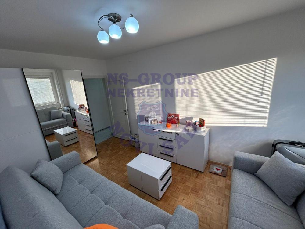 Slika 4 - Odlican dvosoban stan kod Zeleznicke stanice!