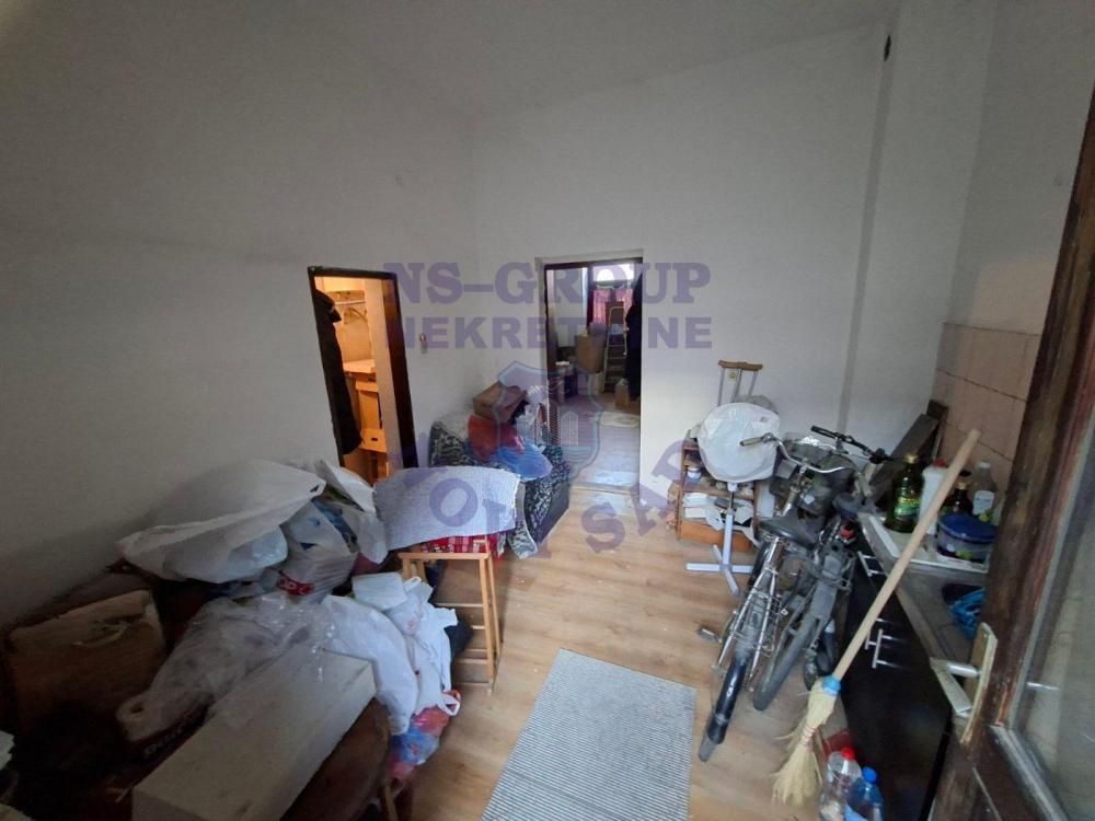 Slika 4 - Odličan dvorišni stan na Podbari!