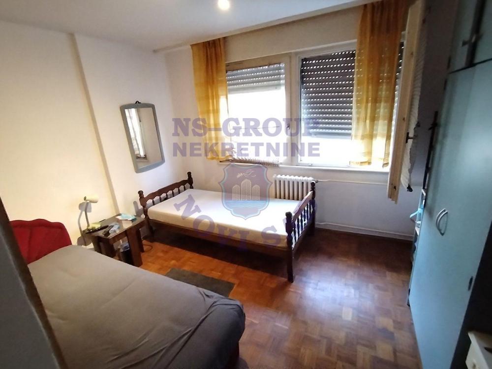 Slika 5 - Odličan trosoban stan na Limanu 4!