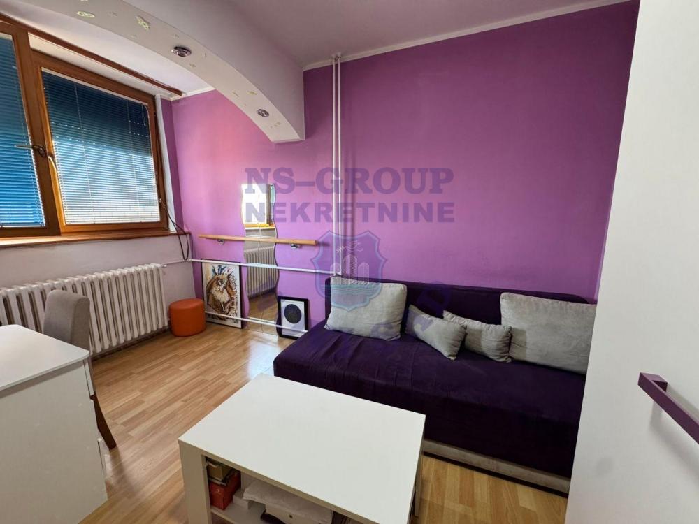 Slika 3 - Dvosoban, 42m2, Beogradski kej Novi Sad, sa terasom, ima lift