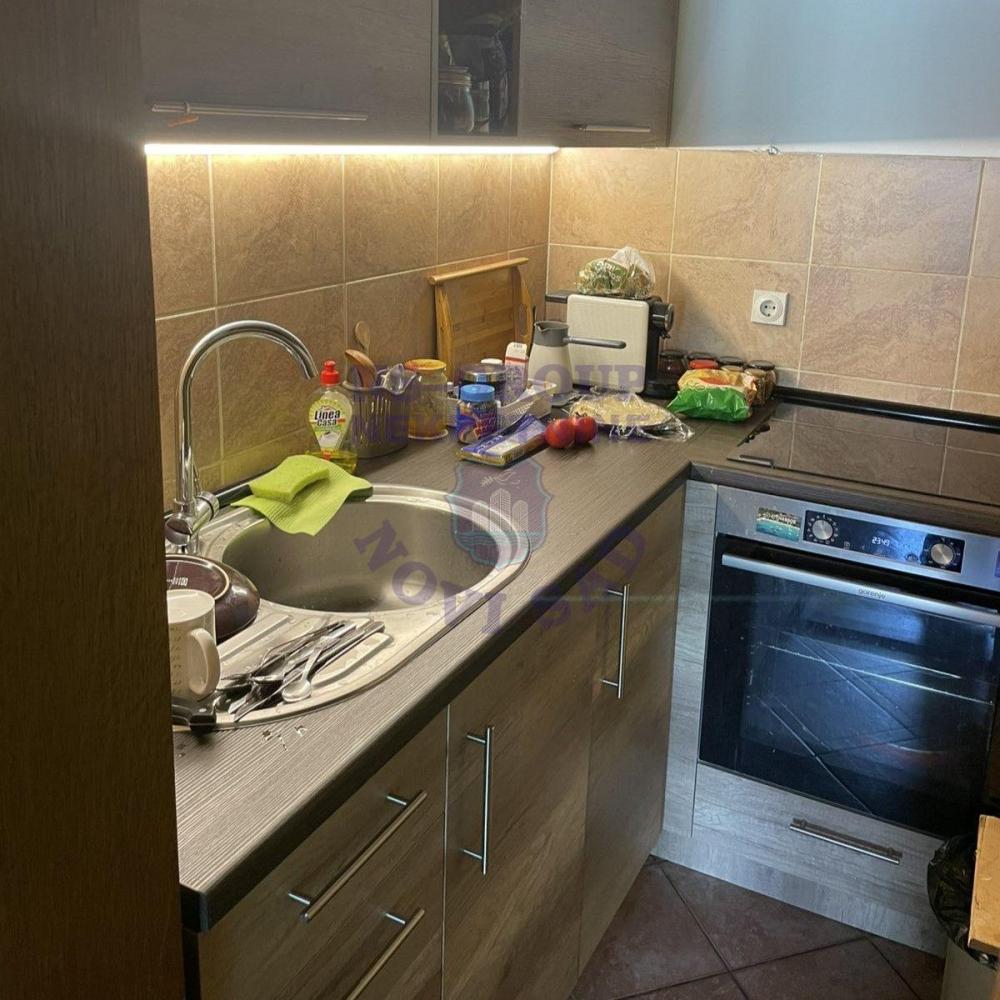 Slika 3 - Dvosoban, 40m2, Sajmište Novi Sad, sa terasom, ima lift