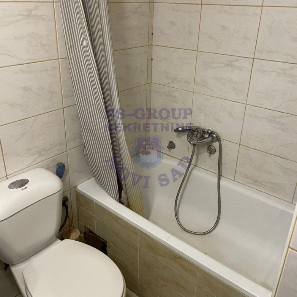 Slika 6 - Dvosoban, 40m2, Sajmište Novi Sad, sa terasom, ima lift