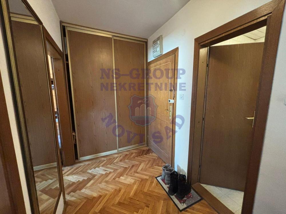 Slika 8 - Dvoiposoban stan na staroj detelinari