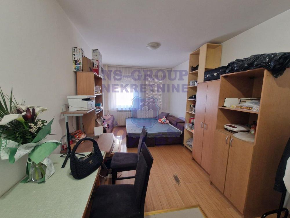 Slika 1 - 565677-Garsonjera-22m2-Bulevar