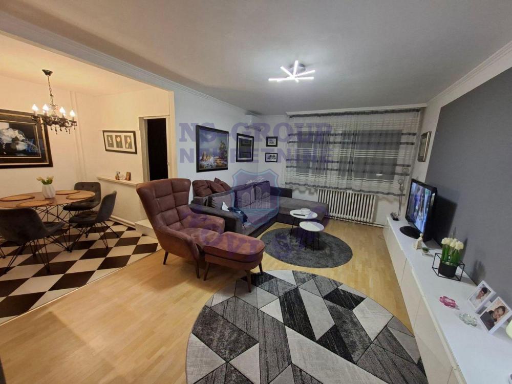 Glavna slika -Odlican troiposoban stan na Limanu 2 !