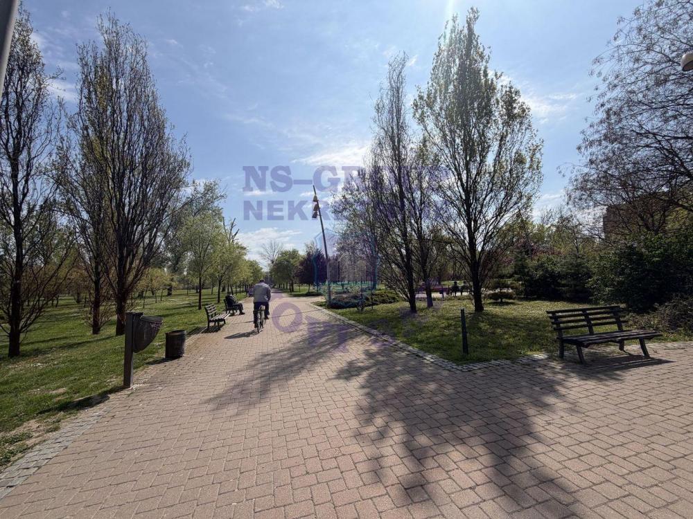 Slika 11 - Fantastičan stan, namešten, pogled na Limanski park! š. 568056