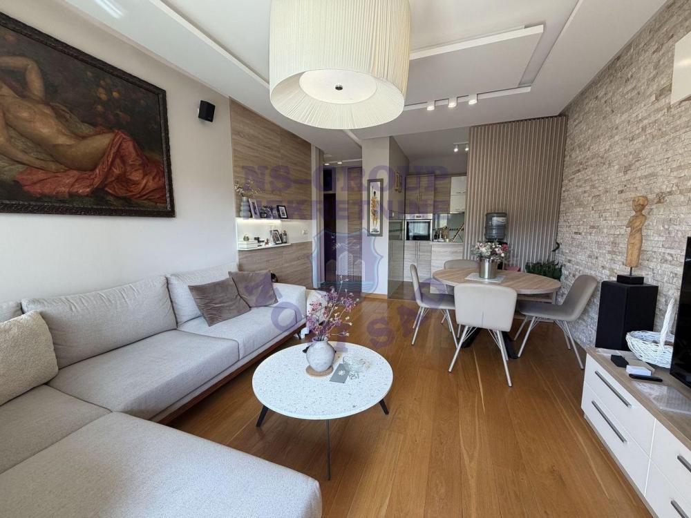 Slika 3 - Fantastičan stan, namešten, pogled na Limanski park! š. 568056