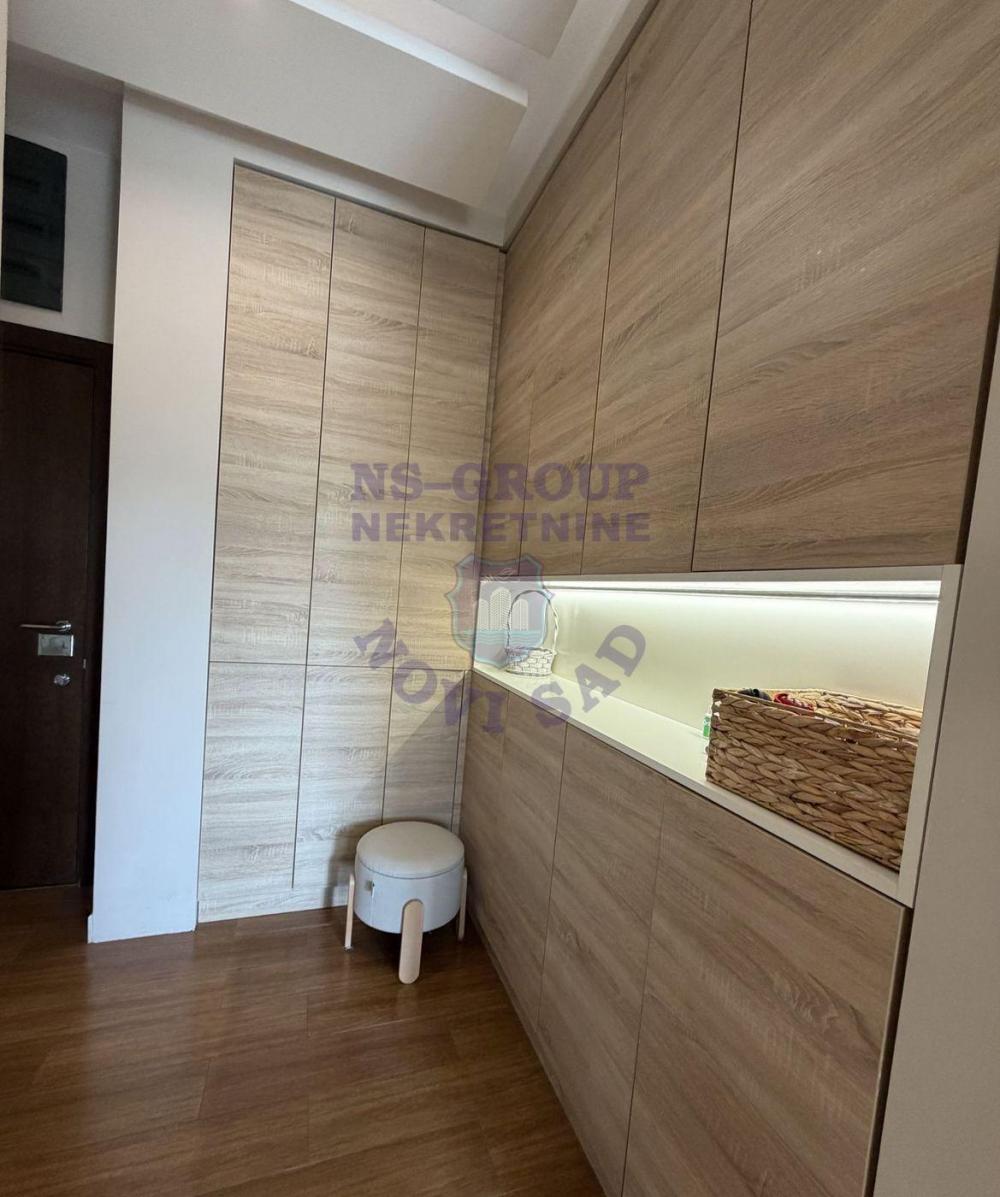 Slika 6 - Fantastičan stan, namešten, pogled na Limanski park! š. 568056