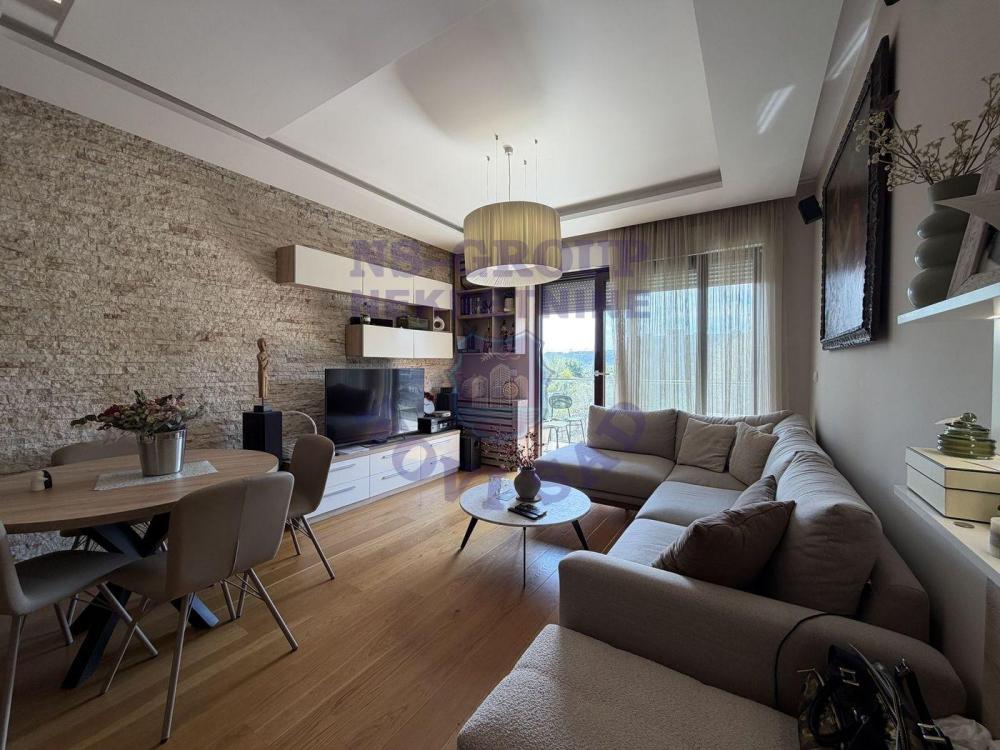 Slika 1 - Fantastičan stan, namešten, pogled na Limanski park! š. 568056