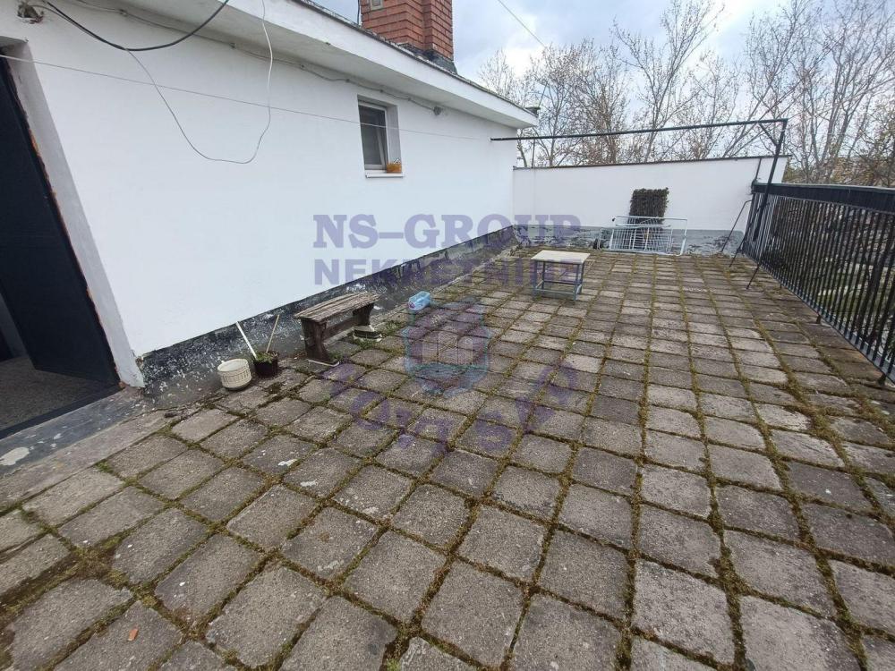 Slika 4 - Garsonjera, Stara Detelinara