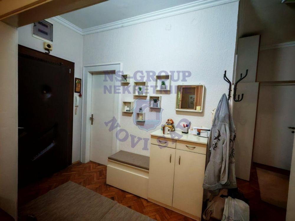 Slika 5 - Odličan četvorosoban stan na Keju!