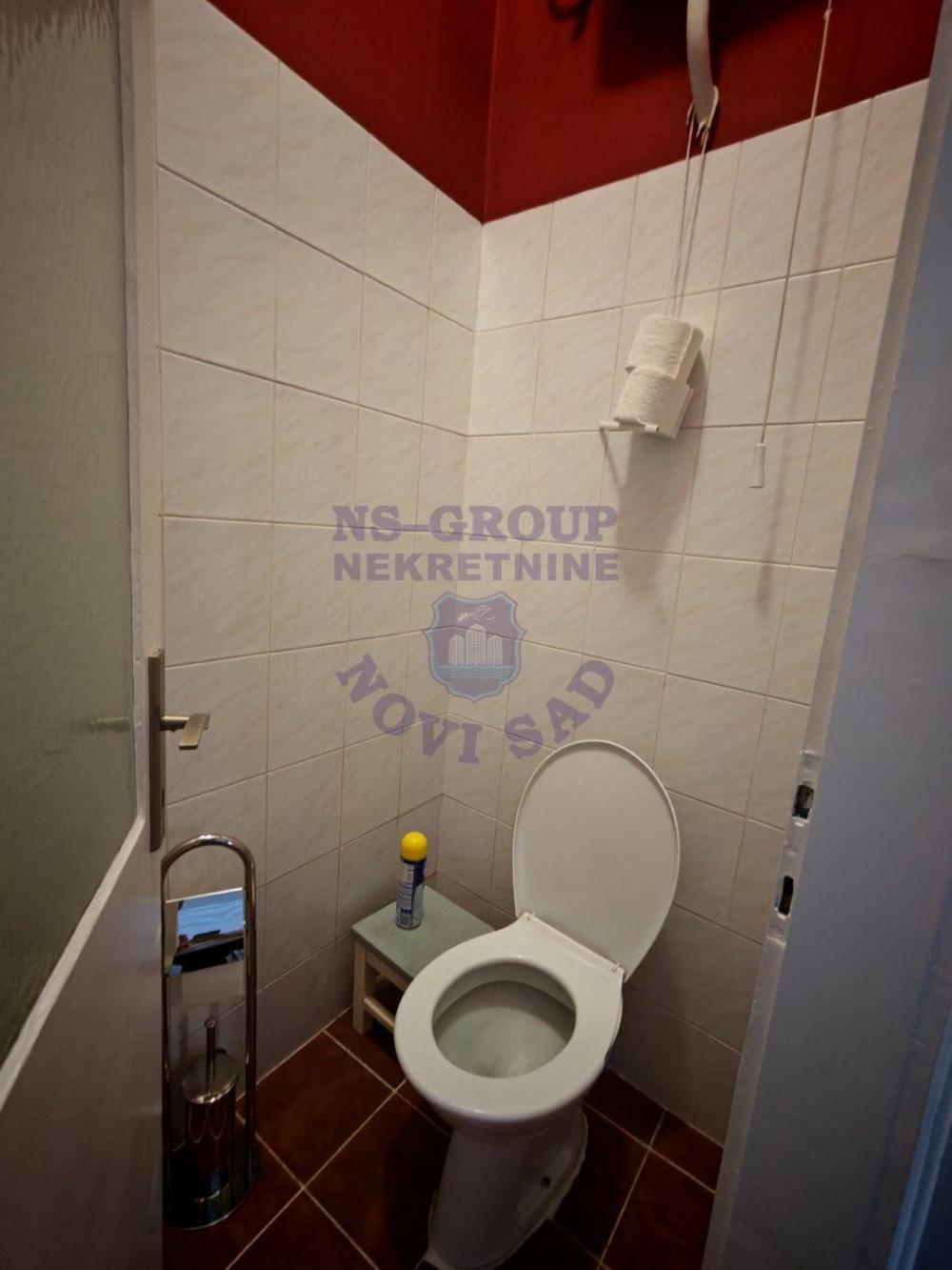 Slika 8 - Odličan četvorosoban stan na Keju!