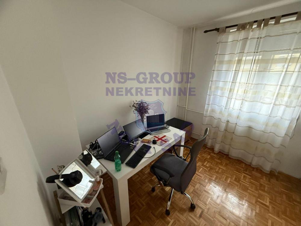 Slika 3 - Trosoban stan na Bulevaru